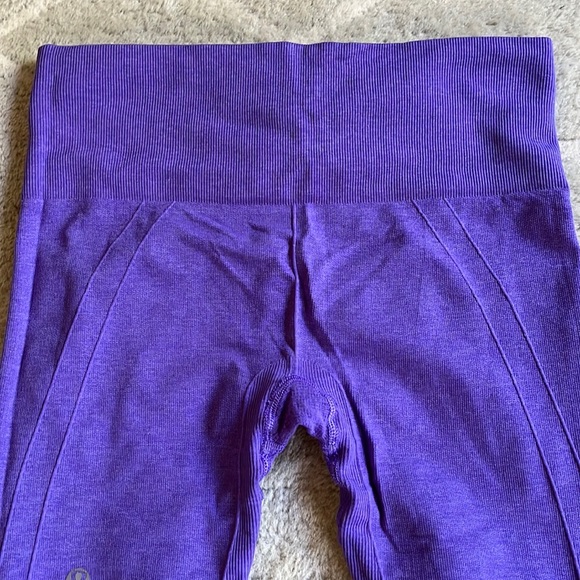 Lululemon In The Flow Crop - Picture 6 of 12